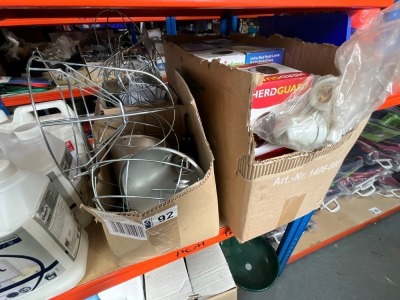 4No. UNUSED HEAT LAMPS, 4No. HOLDERS & APPROX. 12No. BULBS