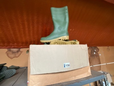 BOX TO INC. ASSORTED UNUSED WELLIES