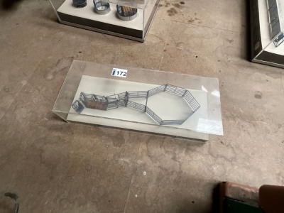 MINITURE CATTLE CRUSH DISPLAY