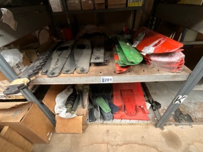 2No. SHELVES TO INC.JOHN DEERE, VICON, KVERNLAND MOWER PARTS