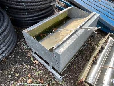 GALVANISED CREEP FEEDER WITH GATE HANGERS