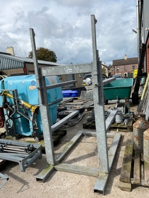 GALVANISED RACK