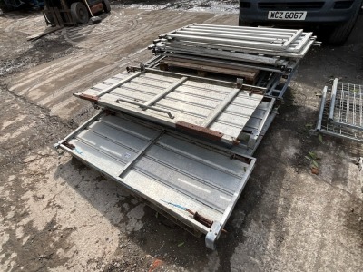 GALVANISED SHEEP DECKS & DIVIDING GATES