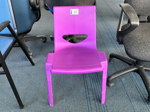 SPACEFORME EN ONE CHAIR