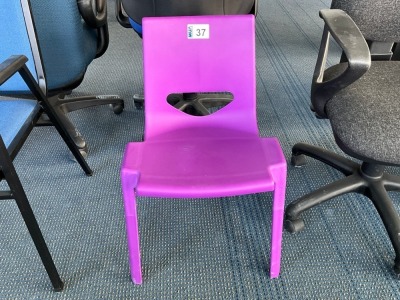 SPACEFORME EN ONE CHAIR