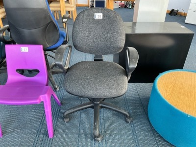 OPERATORS CHAIR