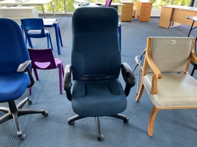 EXECUTIVE CHAIR