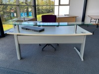 ELITE OPTIMA RECEPTION DESK & OPERATORS CHAIR