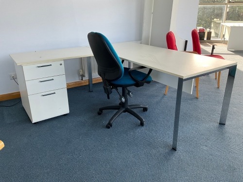 1800mm LEFT HAND CORNER DESK & OPERATORS CHAIR