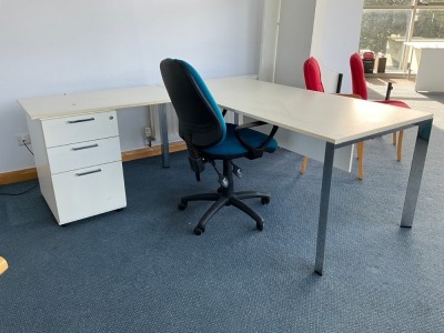 1800mm LEFT HAND CORNER DESK & OPERATORS CHAIR
