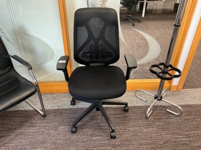 UNUSED HIGH BACK MESH OPERATORS CHAIR