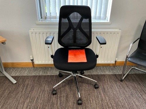 UNUSED HIGH BACK MESH OPERATORS CHAIR