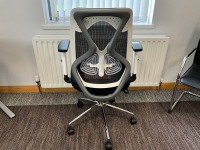 UNUSED HIGH BACK MESH OPERATORS CHAIR - 5
