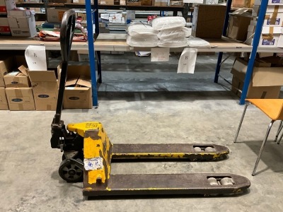 PALLET TRUCK