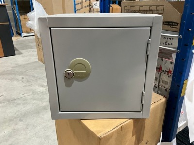 UNUSED CUBE LOCKER