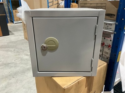 UNUSED CUBE LOCKER