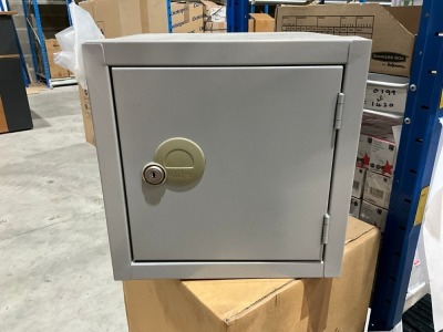 UNUSED CUBE LOCKER
