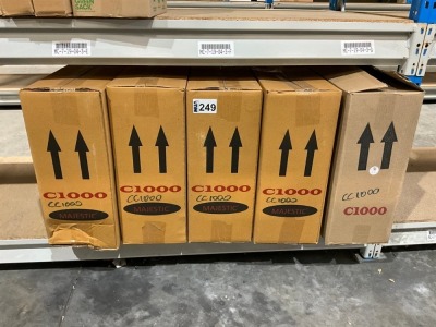 APPROX. 1000No. C1000 CLEAR PLASTIC RECTANGULAR CONTAINERS & LIDS