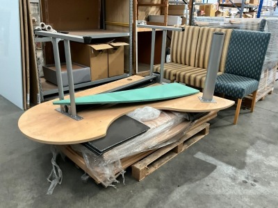 PALLET LOT OF ASSORTED DESK TOPS