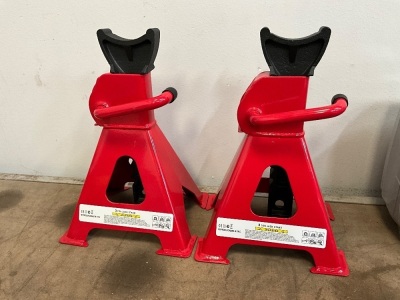 2No. UNUSED 3 TON AXLE STANDS