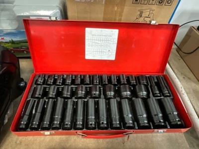 UNUSED 35 PIECE 1/2" DEEP SOCKET SET 8-32mm