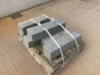 7No. ASSORTED GREY GRANITE KERBS  - 4