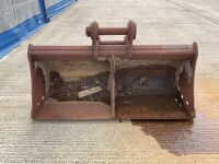 APPROX. 6ft SHUGH BUCKET TO SUIT 20 TON MACHINE - 2