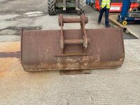 APPROX. 6ft SHUGH BUCKET TO SUIT 20 TON MACHINE - 6
