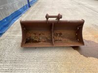 APPROX. 6ft SHUGH BUCKET TO SUIT 13 TON MACHINE - 2