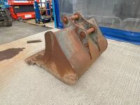 APPROX. 4.9ft TOOTHED DIGGING BUCKET TO SUIT 20 TON MACHINE - 5