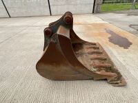 APPROX. 4.9ft TOOTHED DIGGING BUCKET TO SUIT 20 TON MACHINE - 8