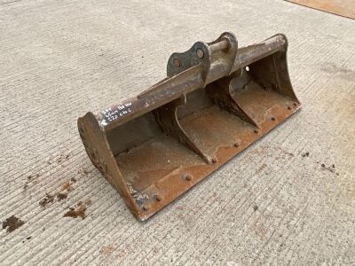 APPROX. 5ft SHUGH BUCKET TO SUIT 6-8 TON MACHINE