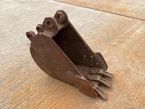 APPROX. 14" TOOTHED DIGGING BUCKET TO SUIT 3-4 TON MACHINE