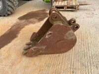 APPROX. 14" TOOTHED DIGGING BUCKET TO SUIT 3-4 TON MACHINE - 4