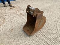 APPROX. 11" TOOTHLESS DIGGING BUCKET TO SUIT 2-3 TON MACHINE - 3
