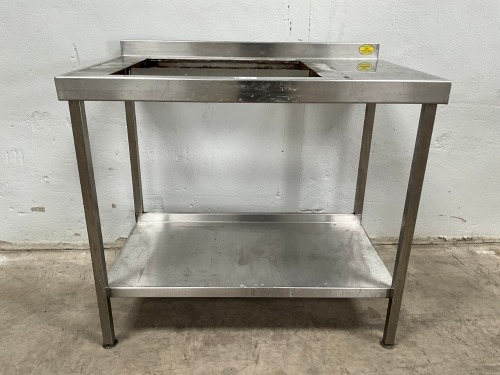 APPROX. 1000mm STAINLESS STEEL PREP BENCH WITH SQUARE CUTOUT & UPSTAND