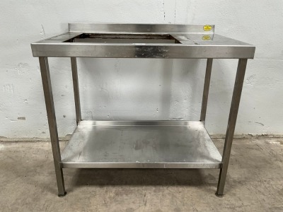 APPROX. 1000mm STAINLESS STEEL PREP BENCH WITH SQUARE CUTOUT & UPSTAND