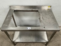 APPROX. 1000mm STAINLESS STEEL PREP BENCH WITH SQUARE CUTOUT & UPSTAND - 2