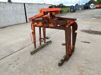 ADJUSTABLE DOUBLE LIFT BLOCK GRAB & FORKLIFT ATTACHMENT - 2