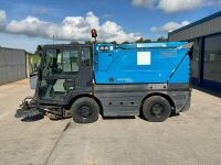 SCHMIDT COMPACT 200 4250KGS ROAD SWEEPER - 21