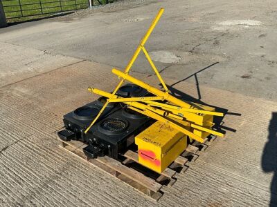 BATTERY OPERATED TRAFFIC LIGHTS