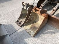 TAKEUCHI TB175 7.5 TON MIDI DIGGER  - 18