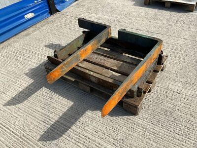 2No. SETS OF ASSORTED FORKS TO SUIT FORKLIFT 