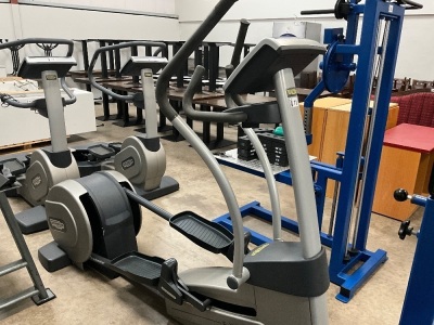 TECHNOGYM EXCITE CROSS TRAINER