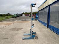 GENIE GL12 MATERIAL LIFTER - 4