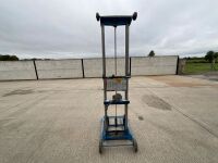 GENIE GL12 MATERIAL LIFTER - 6