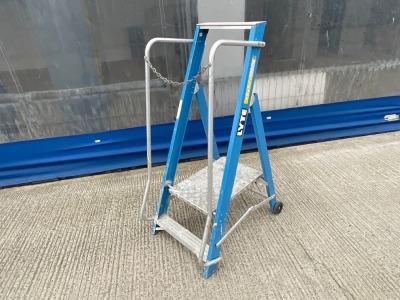 LYTE 2 TREAD FIBREGLASS STEP LADDER PODIUM