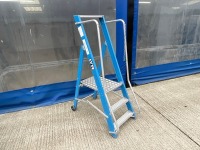LYTE 3 TREAD FIBREGLASS STEP LADDER PODIUM - 2