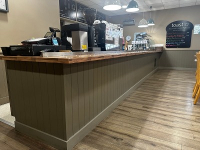 APPROX. 7M COUNTER RUN WITH DROP-IN REFRIGERATED DISPLAY & 3 TIER COUNTERTOP FOOD DISPLAY