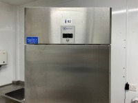 ELECTROLUX STAINLESS STEEL UPRIGHT SINGLE DOOR FREEZER - 2